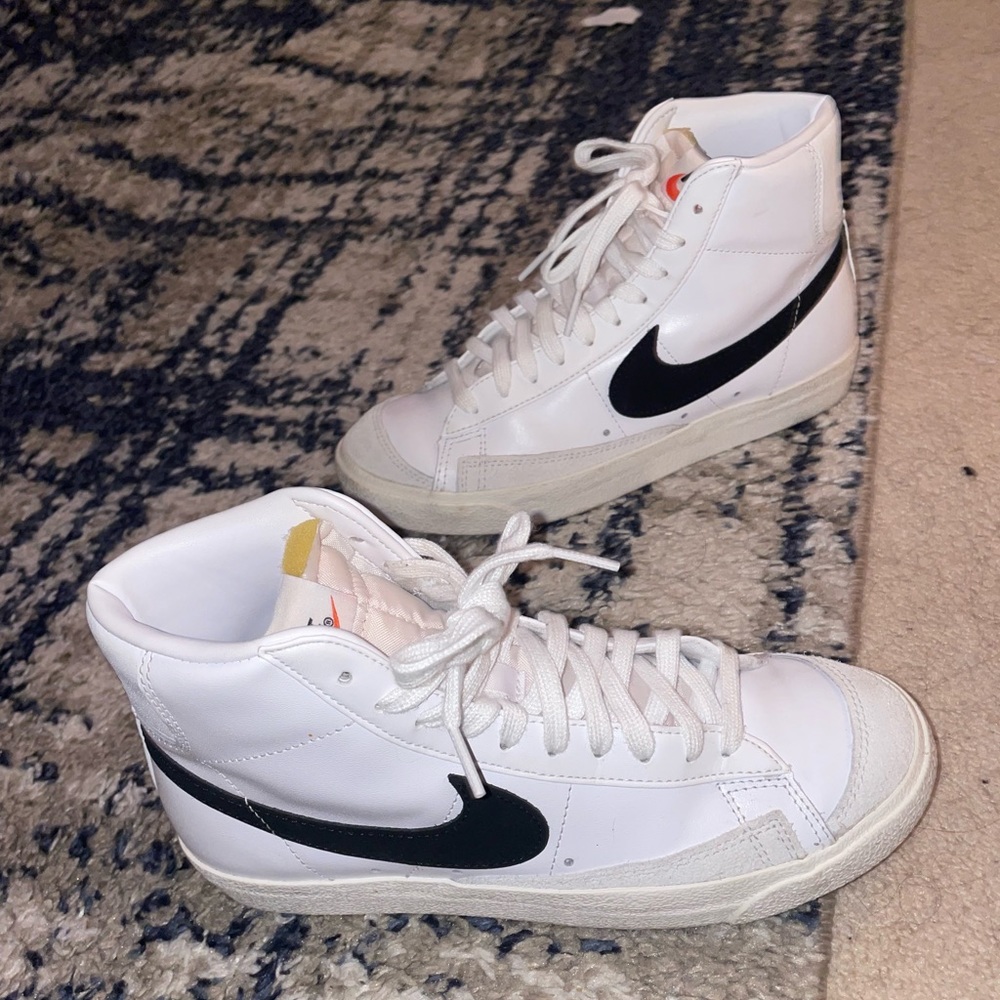 Nike blazer - women size 6.5 - Picture 3 of 4